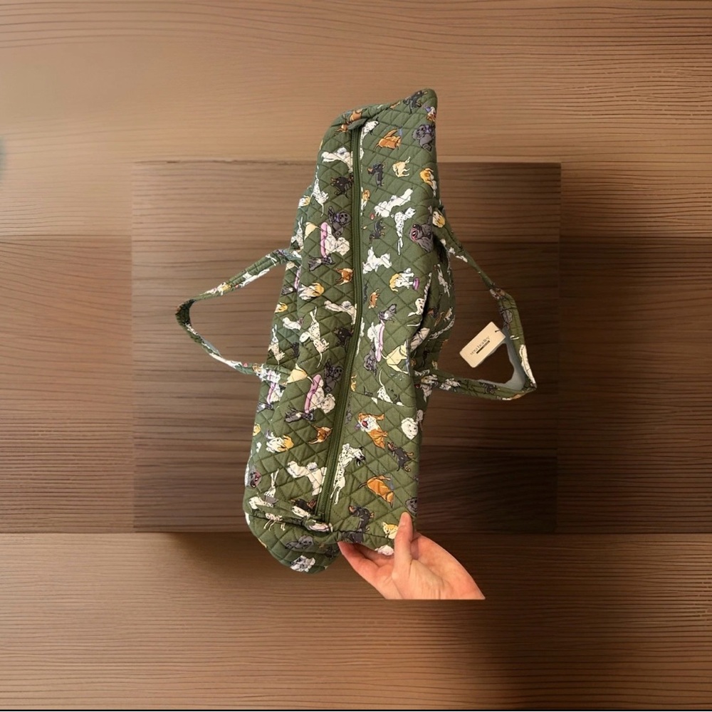 Vera Bradley Dog Park Large Traveler Duffel Bag NWT - Picture 2 of 7